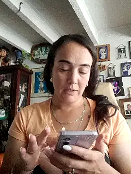 Snapshot of skayhot_ chatting on 01/14/25, 05:01 skayhot online show from 01/14/25, 05:01