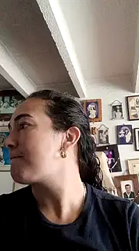 Snapshot of skayhot_ chatting on 01/15/25, 01:41 skayhot online show from 01/15/25, 01:41