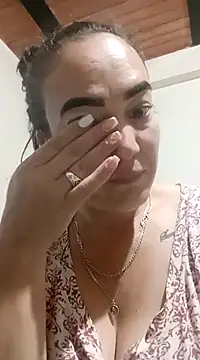 Snapshot of skayhot_ chatting on 01/23/25, 11:37 skayhot online show from 01/23/25, 11:37