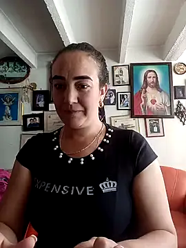 Snapshot of skayhot_ chatting on 01/23/25, 05:42 skayhot online show from 01/23/25, 05:42