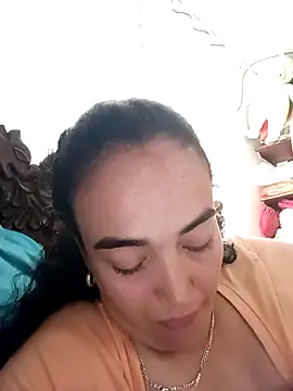 Snapshot of skayhot_ chatting on 01/31/25, 04:27 skayhot online show from 01/31/25, 04:27