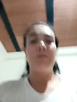 Snapshot of skayhot_ chatting on 02/23/25, 11:33 skayhot online show from 02/23/25, 11:33