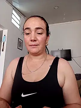 Snapshot of skayhot_ chatting on 03/01/25, 03:16 skayhot online show from 03/01/25, 03:16