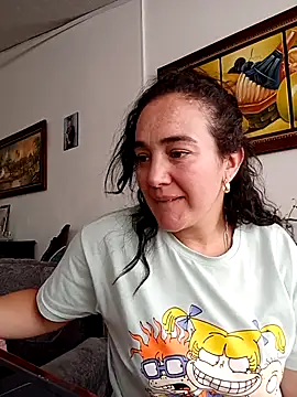 Snapshot of skayhot_ chatting on 03/03/25, 04:46 skayhot online show from 03/03/25, 04:46