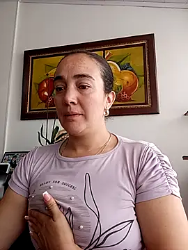 Snapshot of skayhot_ chatting on 03/06/25, 01:35 skayhot online show from 03/06/25, 01:35