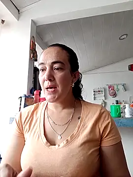 Snapshot of skayhot_ chatting on 03/12/25, 01:30 skayhot online show from 03/12/25, 01:30