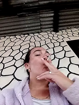 Snapshot of skayhot_ chatting on 03/16/25, 11:16 skayhot online show from 03/16/25, 11:16