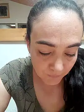 Snapshot of skayhot_ chatting on 09/11/25, 05:02 skayhot online show from 09/11/25, 05:02