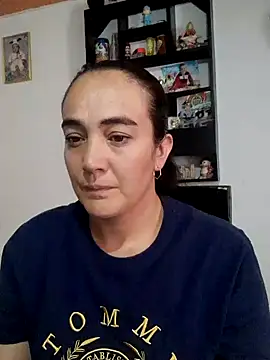 Snapshot of skayhot_ chatting on 09/12/25, 03:12 skayhot online show from 09/12/25, 03:12