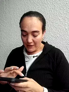 Snapshot of skayhot_ chatting on 09/29/25, 01:05 skayhot online show from 09/29/25, 01:05