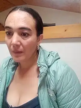 Snapshot of skayhot_ chatting on 10/03/25, 01:41 skayhot online show from 10/03/25, 01:41