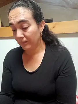 Snapshot of skayhot_ chatting on 10/15/25, 01:55 skayhot online show from 10/15/25, 01:55