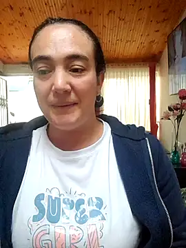 Snapshot of skayhot_ chatting on 11/11/25, 02:06 skayhot online show from 11/11/25, 02:06