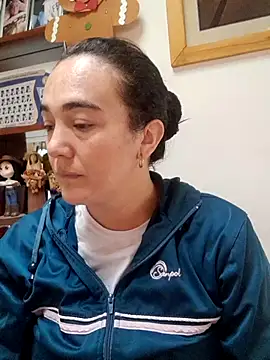 Snapshot of skayhot_ chatting on 12/03/25, 01:20 skayhot online show from 12/03/25, 01:20