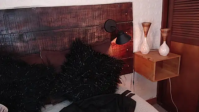 Snapshot of Celeste_sanz chatting on 02/12/25, 05:48 Celeste sanz online show from 02/12/25, 05:48