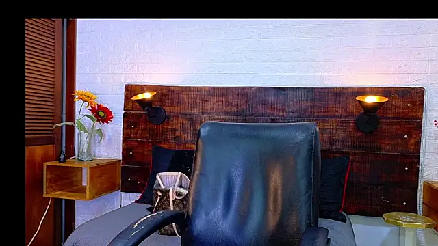 Snapshot of Celeste_sanz chatting on 10/16/25, 10:05 Celeste sanz online show from 10/16/25, 10:05
