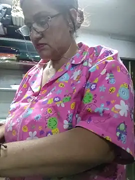 Snapshot of Edged_Hot69 chatting on 10/24/25, 11:56 Edged Hot69 online show from 10/24/25, 11:56