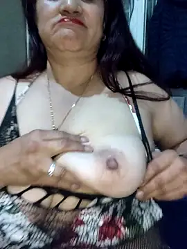 Snapshot of Edged_Hot69 chatting on 11/08/25, 02:12 Edged Hot69 online show from 11/08/25, 02:12