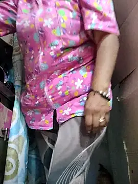 Edged Hot69 online show from 04/23/26, 09:06