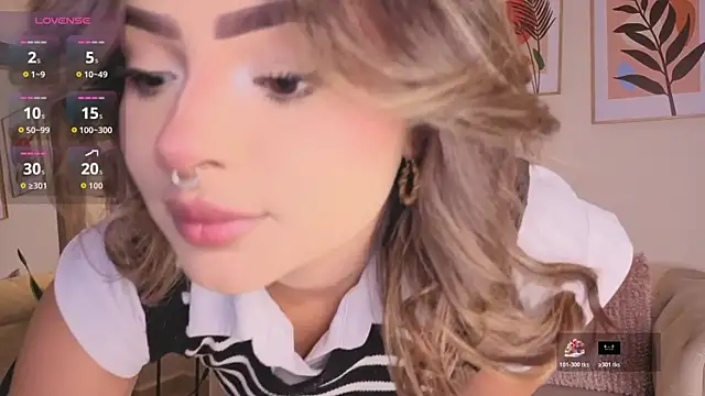 DahianaWalcott online show from 11/27/25, 08:44