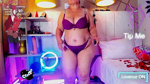 girl amada online show from 02/14/25, 08:52