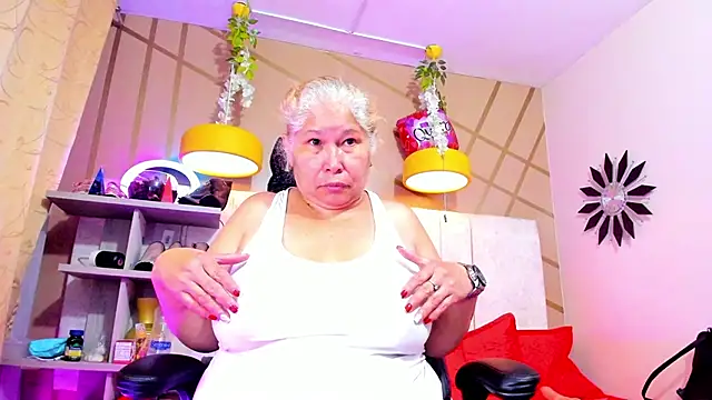 girl amada online show from 03/02/25, 03:24