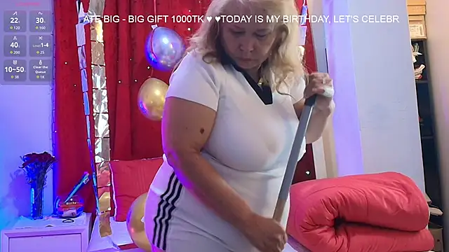 girl amada online show from 01/18/26, 08:51