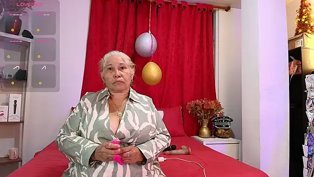 girl amada online show from 02/24/26, 08:18