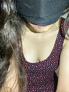 Snapshot of Chahrazad66 chatting on 09/13/25, 01:16 Chahrazad66 online show from 09/13/25, 01:16