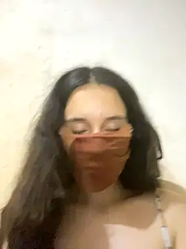 Snapshot of Chahrazad66 chatting on 10/15/25, 01:39 Chahrazad66 online show from 10/15/25, 01:39