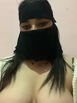 Snapshot of Miss-Soka chatting on 12/13/24, 11:06 Miss-Soka online show from 12/13/24, 11:06