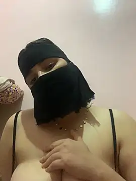 Snapshot of Miss-Soka chatting on 12/21/24, 05:51 Miss-Soka online show from 12/21/24, 05:51