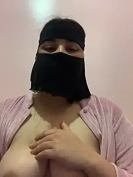 Snapshot of Miss-Soka chatting on 12/24/24, 06:22 Miss-Soka online show from 12/24/24, 06:22