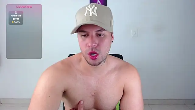 kyleWils0n   online show from 01/19/26, 02:04