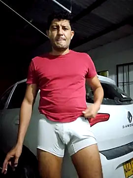 Snapshot of 2020dastan chatting on 10/14/25, 04:35 2020dastan online show from 10/14/25, 04:35