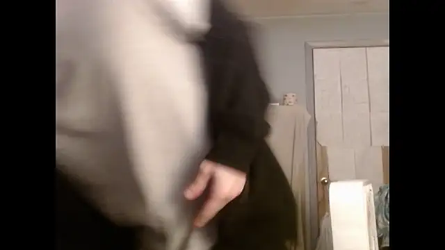 Snapshot of VanceFontaine chatting on 12/15/25, 01:32 VanceFontaine online show from 12/15/25, 01:32