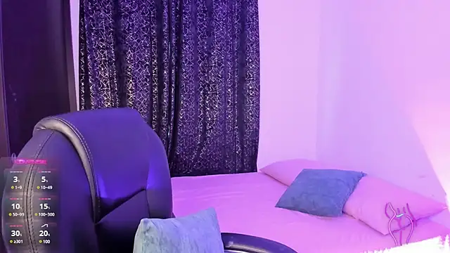 Snapshot of Adhara-zanne chatting on 02/13/25, 02:52 Adhara-zanne online show from 02/13/25, 02:52