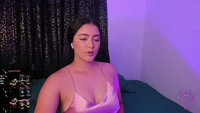 Snapshot of Adhara-zanne chatting on 02/23/25, 02:29 Adhara-zanne online show from 02/23/25, 02:29