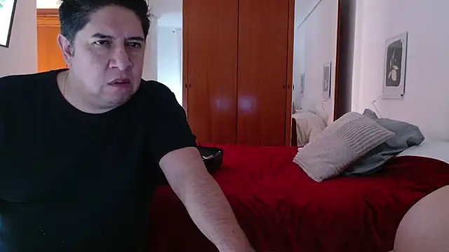 Snapshot of THIAGOEVA chatting on 12/20/25, 09:05 THIAGOEVA online show from 12/20/25, 09:05