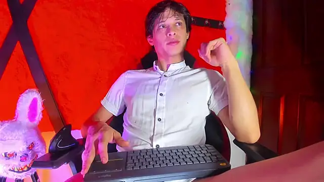 LilOwen  online show from 02/09/26, 06:12