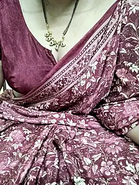 Snapshot of sunitha-3 chatting on 02/28/25, 02:42 sunitha-3 online show from 02/28/25, 02:42