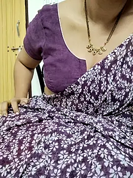 Snapshot of sunitha-3 chatting on 03/05/25, 01:06 sunitha-3 online show from 03/05/25, 01:06