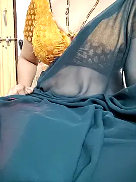 Snapshot of sunitha-3 chatting on 03/11/25, 05:35 sunitha-3 online show from 03/11/25, 05:35