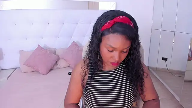 Isla Scott online show from 10/16/25, 11:33