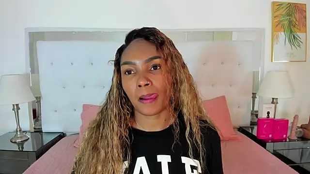 Isla Scott online show from 05/21/26, 11:39