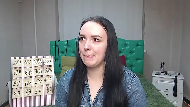 IsabelBlackberry online show from 02/09/25, 07:05