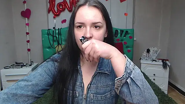 IsabelBlackberry online show from 03/16/25, 09:16