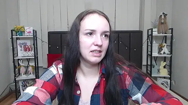 IsabelBlackberry online show from 11/23/25, 06:02