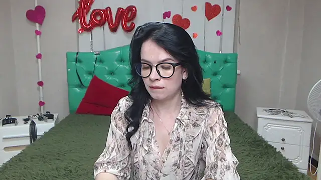 JasmineKouch online show from 05/28/26, 05:43