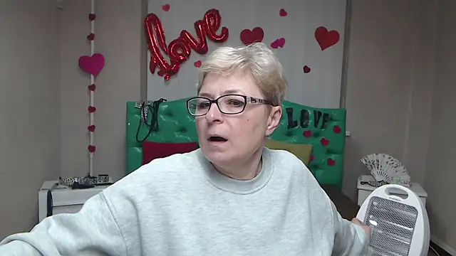 EmiliaGree online show from 01/18/26, 08:23